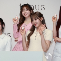 「tilnus」ブランドローンチ発表会