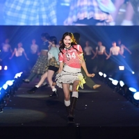 Girls2、折尾愛真高校ダンス部とコラボ