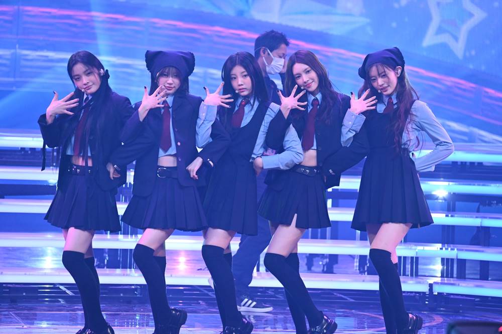 ILLIT、紅白初パフォに反響「天使みたいに可愛いかった」