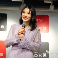『2025年版出口夏希カレンダー』発売記念イベント