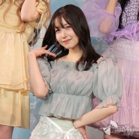 ME:I初のブランド発表会　MOMONA「同じ年にデビューなので運命、縁みたいなものをすごく感じました」