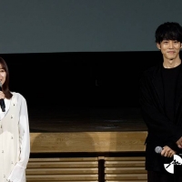 松坂桃李＆芳根京子が小学校に登場で児童が歓喜、直接質問も