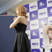三上悠亜『かわいいのヒント 今日の私を一番好きになれる美容法 75』発売記念イベント