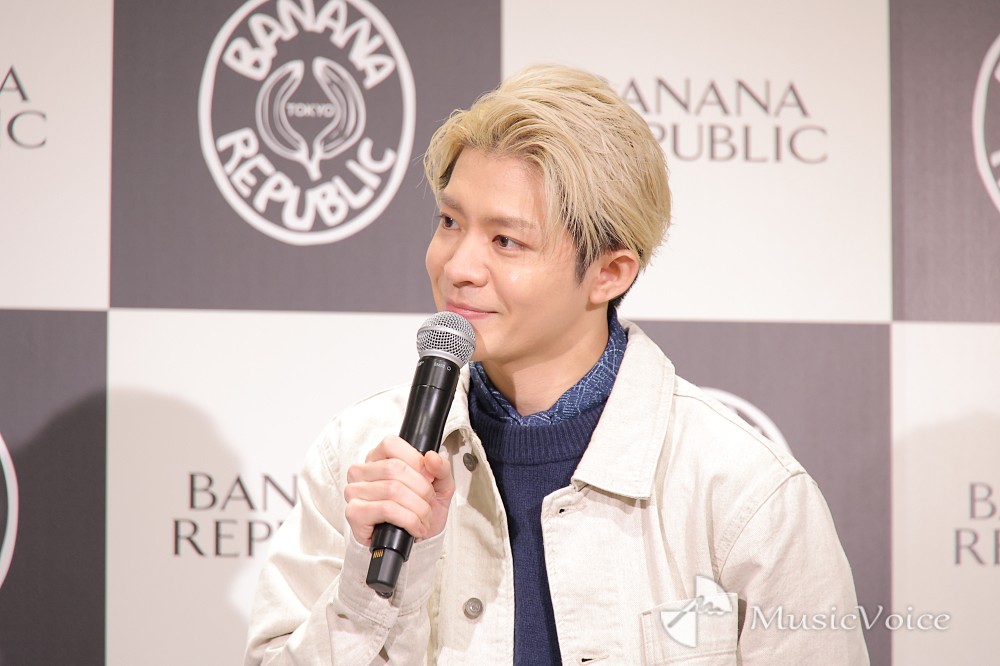 Number_i・岸優太、金髪＆白セットアップでテープカット　危うくフライング？