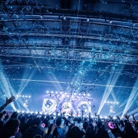 「NiziU Live with U 2024-2025 “AWAKE”」
