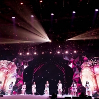 「NiziU Live with U 2024-2025 “AWAKE”」