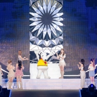 「NiziU Live with U 2024-2025 “AWAKE”」