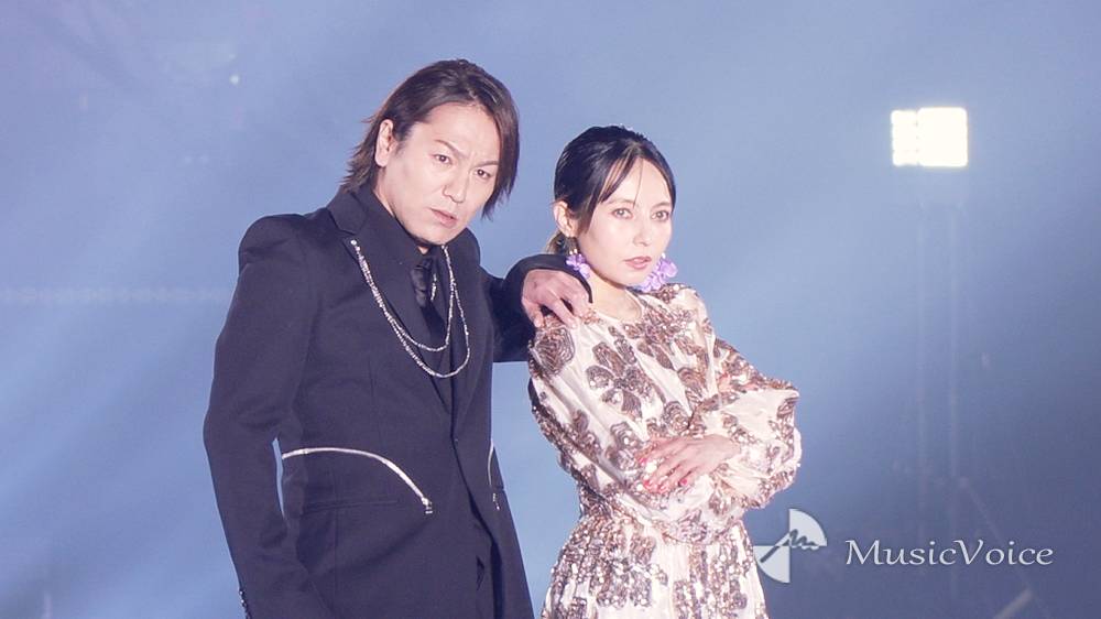 狩野英孝、らしさ全開ランウェイ　ペアのベッキーも思わず笑ってしまう
