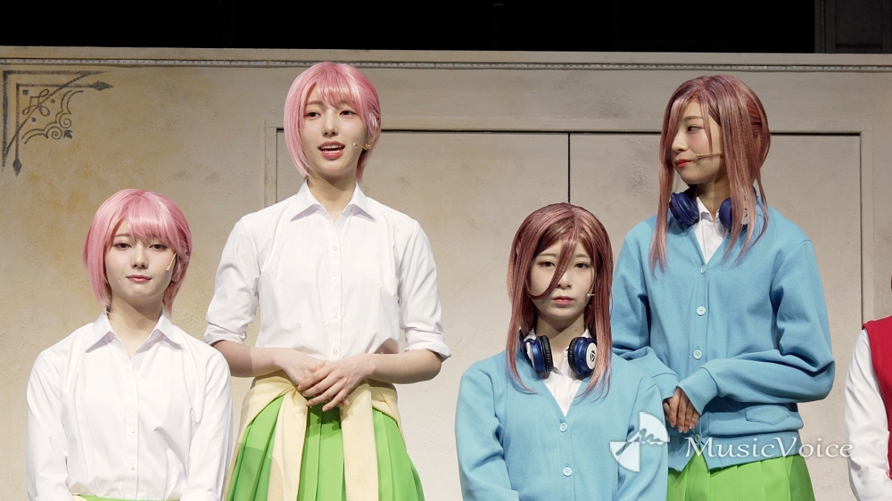 日向坂46四期生が初舞台、三女役の宮地すみれ＆渡辺莉奈「感情を動かせるように」
