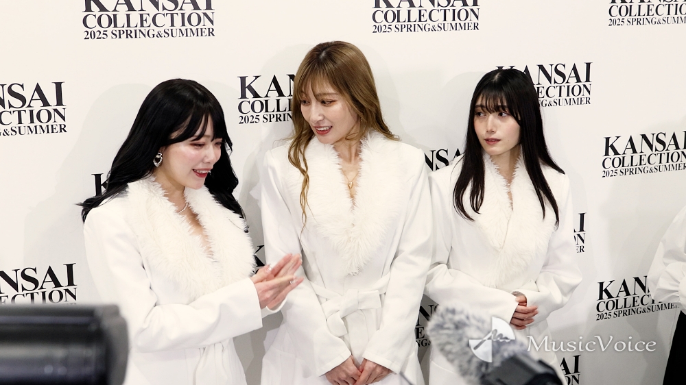 熊田曜子、塩見きら＆村雨芙美と恒例の水着ランウェイ　囲み取材でも美ボディ披露