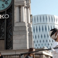 MISIA、銀座・時計塔で記念撮影
