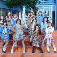 ≠ME、ポップでキュートな胸きゅんMV「神様の言うとーり！」公開