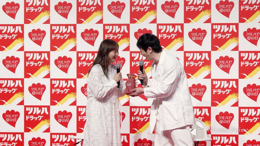 藤本美貴、贈り物に「ミキティッ!!」張りの大声で感謝　庄司智春は意表つかれ爆笑