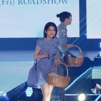 出口夏希、ガルアワ登場