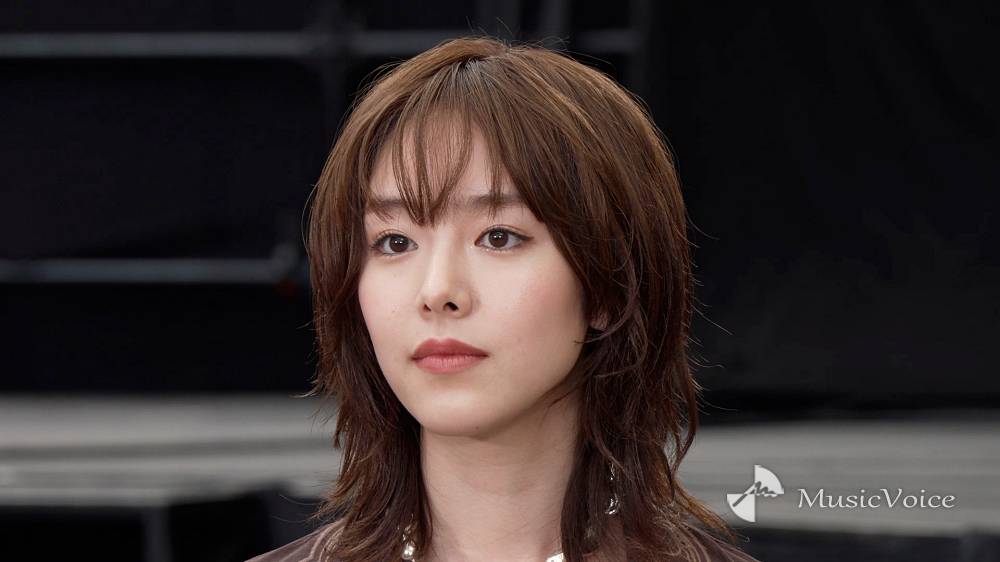 唐田えりか、芸能活動10年　幸せのマイルールは「会話」　ミニ丈セットアップ大人な着こなし