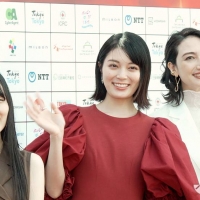 吉田美月喜、大人な雰囲気に　香椎由宇はホワイトのドレス姿でレカペ