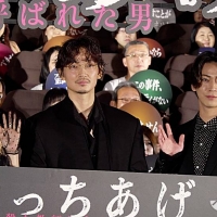綾野剛＆亀梨和也、“律子”柴咲コウの「凍るような目を大スクリーンで見たい」