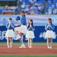 イコラブ、横浜降臨　瀧脇笙古の夢叶うノーバン始球式　DeNAを勝利に導く