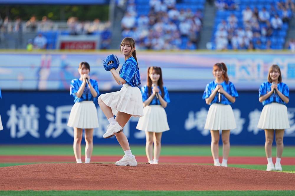 イコラブ、横浜降臨　瀧脇笙古の夢叶うノーバン始球式　DeNAを勝利に導く