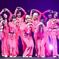 『Girls2 LIVE TOUR 2025 -ガルガルエイト -6th Anniversary Party』