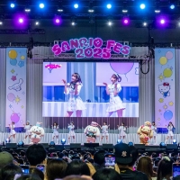 イコラブ、サンリオフェスで“とくべチュ”コラボ
