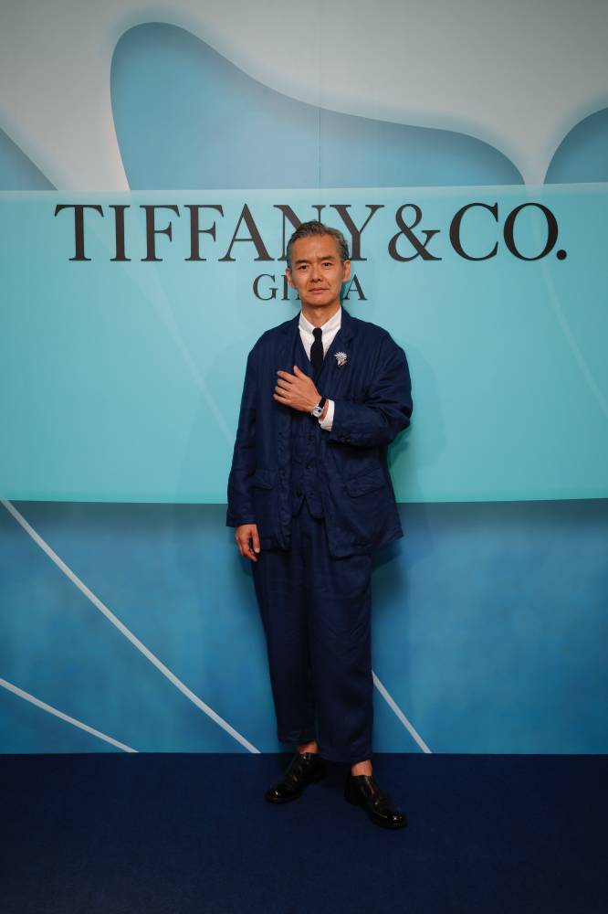 渡部篤郎、爽やかブルーのセットアップ　輝いている瞬間は「家族のために何かしている時」