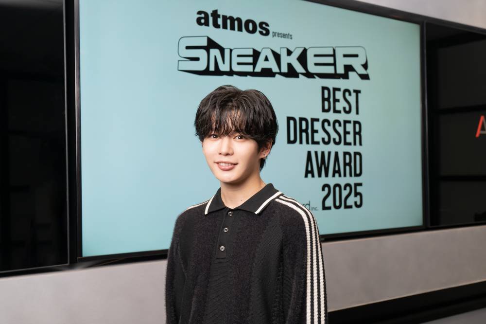 なにわ男子・長尾謙杜、スニーカー賞で特別賞　70代リリースのシューズ着用