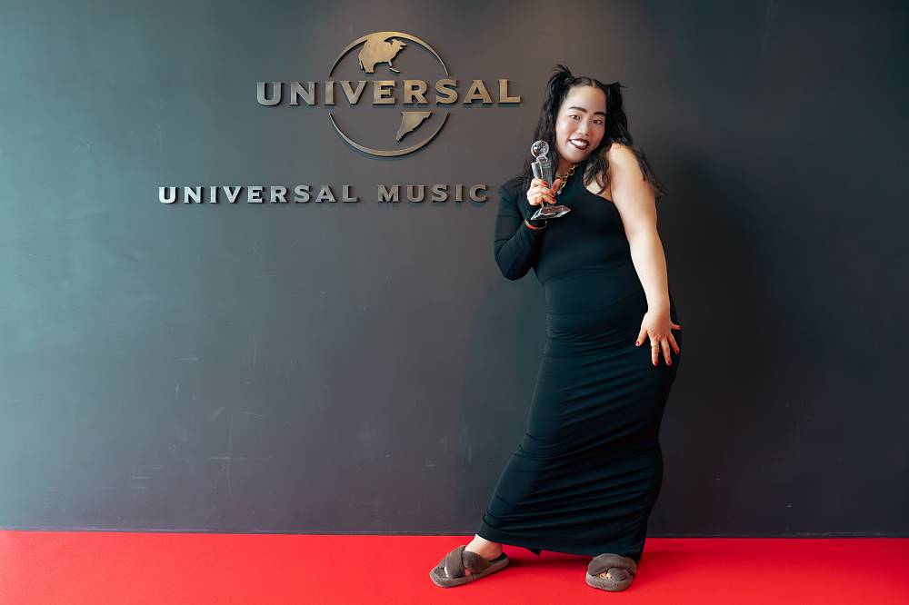 ゆりやん、ユニバーサルからメジャーデビュー「アリアナ・ グランデみたいになりたい」