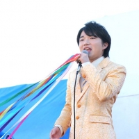 小山雄大、観光大使を務める思い出の地奥尻島で全10曲を熱唱