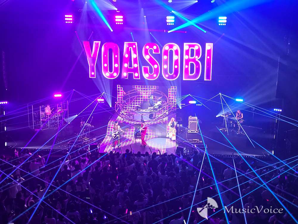 YOASOBI、ホールツアー「WANDARA」で撮影体験　熊本公演の模様をレポート（ネタバレあり）