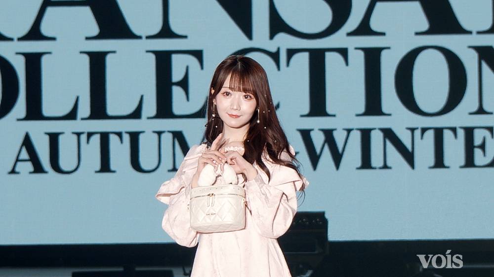 ＝LOVE・大谷映美里、清楚感たっぷりロングドレス姿でランウェイ