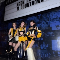 IS:SUE、米・LAで初ライブ　現地K-POPファンも大熱狂