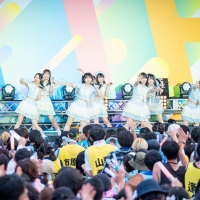 ≒JOY「TIF」４年連続４度目の出演　野外メインステージで計８曲を披露