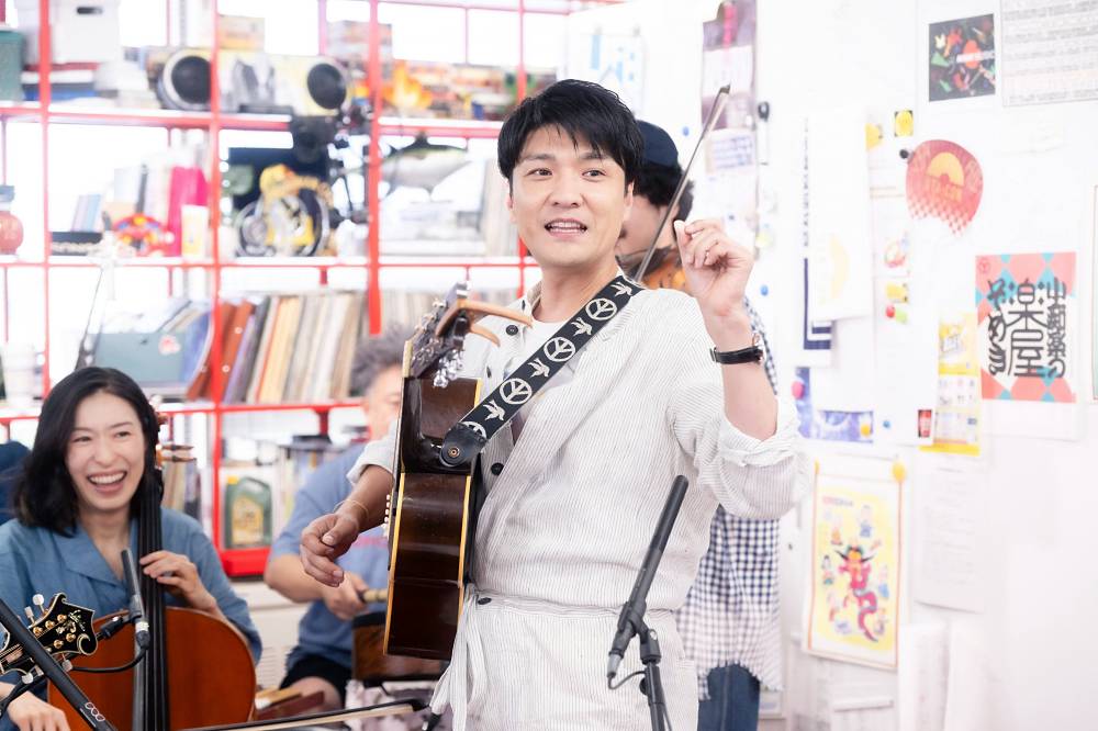 森山直太朗「tiny desk」初登場　代表曲の数々を「至近距離なオリジナルアレンジ」で再構築