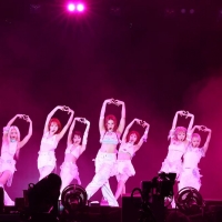 XG、ヘッドライナーを務めた「a-nation」で初のフルアルバムリリースを発表