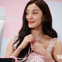 「Milk Touch Iconic Wonderland」新商品発表会