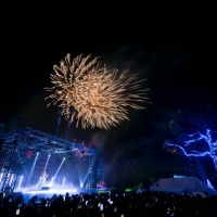 miwa、聖地ライブで号泣　15周年祝いに小栗旬サプライズ登場