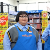 あの＆安藤なつ、“ウルトラ級”の仲良し二人羽織