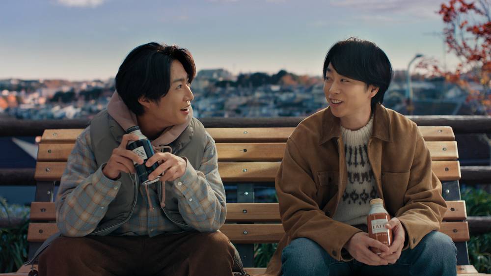 櫻井翔＆相葉雅紀「温めますか？」の言葉に大苦戦!?　新CMで“温もり”描く
