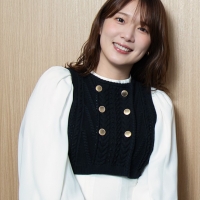 早見沙織×内田真礼『魔術師クノンは見えている』インタビュー