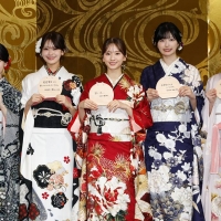 乃木坂46、乃木神社で成人式を実施
