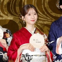 乃木坂46、乃木神社で成人式を実施