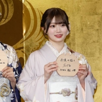 乃木坂46、乃木神社で成人式を実施