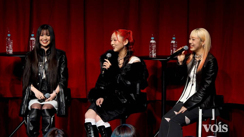 HANA、MAHINAが黒柳徹子のモノマネ初披露　CHIKAがBGM　終演後に影ナレも