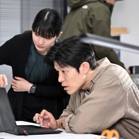 正体に気が付いている？　足立翼（蒔田彩珠）、”早瀬（松山ケンイチ）の怪しい行動を告発