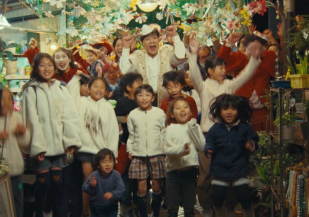 森山直太朗、最新MV「さりとて商店街」公開　神奈川・浜マーケットで撮影