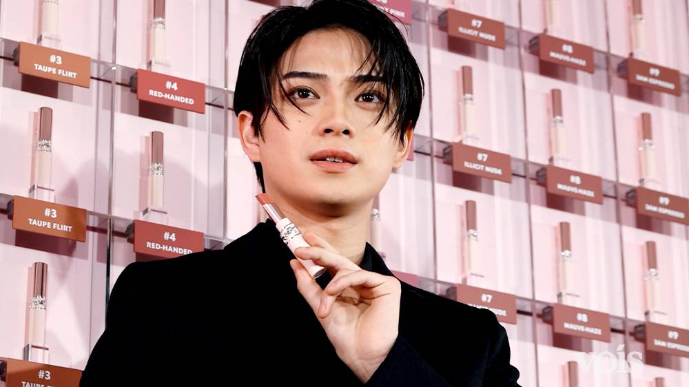 岩瀬洋志、潤いリップで艶ハリ唇　さらに美容に意識「スムージー作りにハマってます」