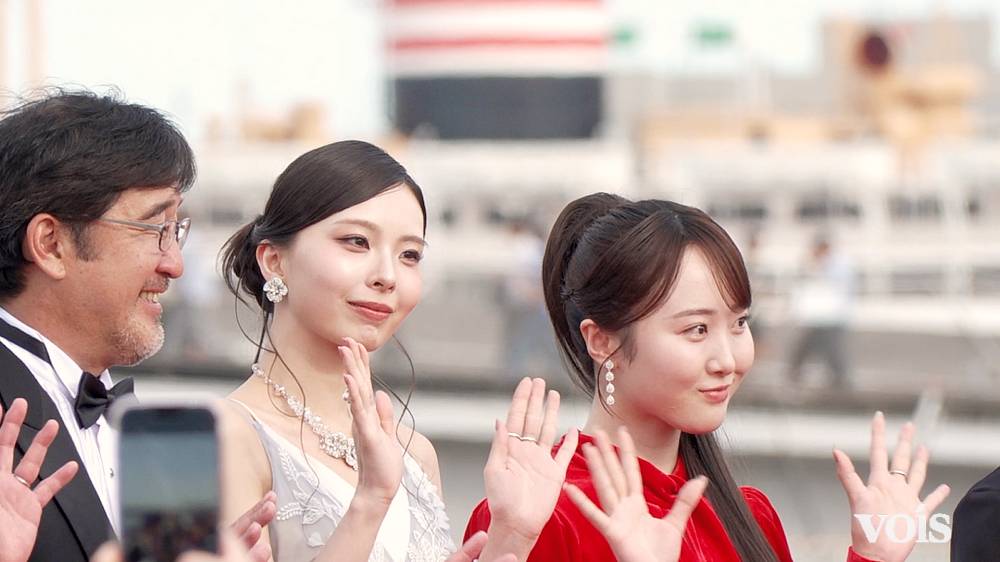 本田望結はロングポニテ＆赤ドレス　川口ゆりな透明感ある白ドレスでレカペ