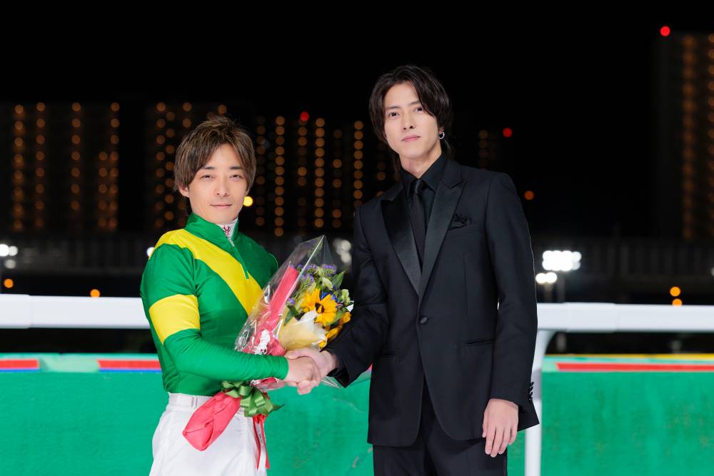山下智久、地元凱旋　船橋競馬の表彰式でプレゼンター　レースの迫力に「興奮しました」