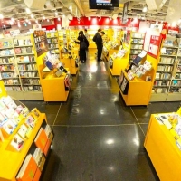 NHKが渋谷の巨大CD店に密着